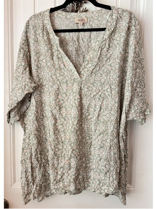 Gigio Tops - 🇺🇸 GiGiO Plus XL Sage Green Floral Boho Tunic Top Rayon V-Neck Tiered Blouse
